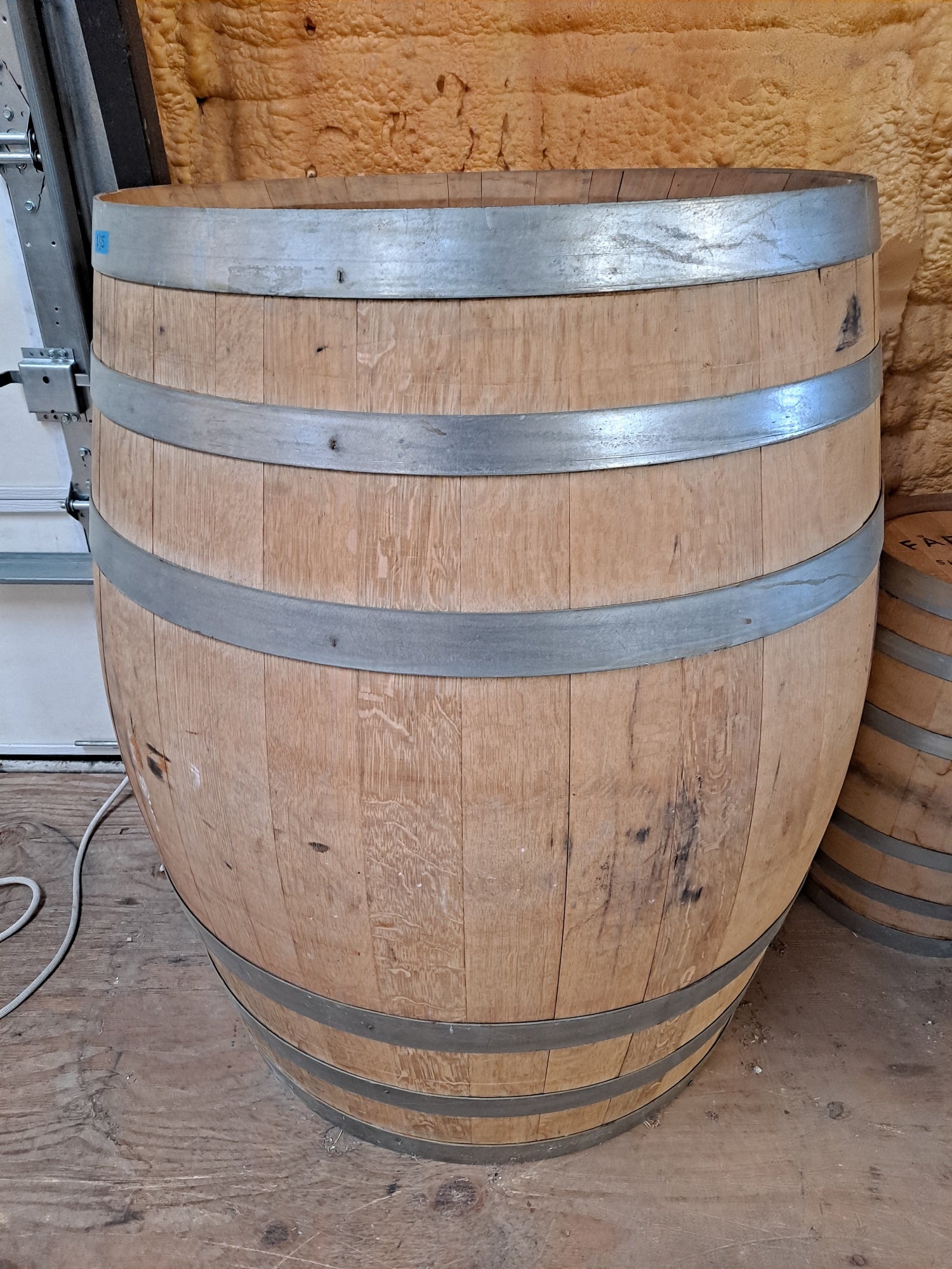 Wine Barrel 84-gallon na Marka ng FurnitureWine Barrel 84-gallon na Marka ng Furniture  