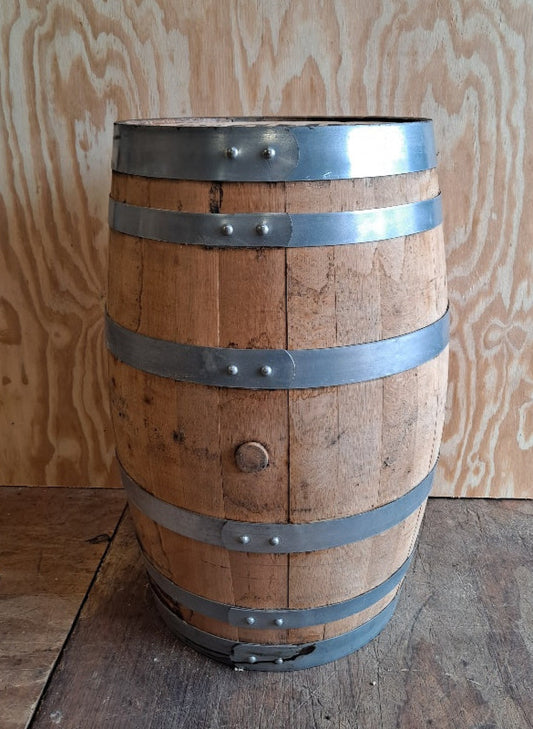 Whiskey barrel 25-gallon